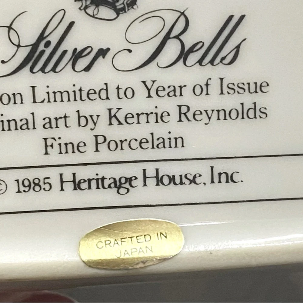Vintage Melodies Of Christmas Musical Trinket Jewelry Box 